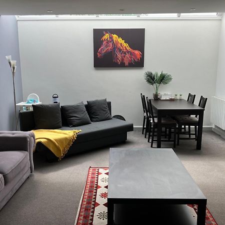 Lancing Apartments - Spacious 2 Bed - Sleeps 6 - Burnham Village Slough Luaran gambar