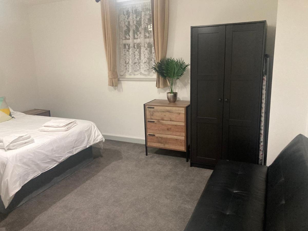 Lancing Apartments - Spacious 2 Bed - Sleeps 6 - Burnham Village Slough Luaran gambar