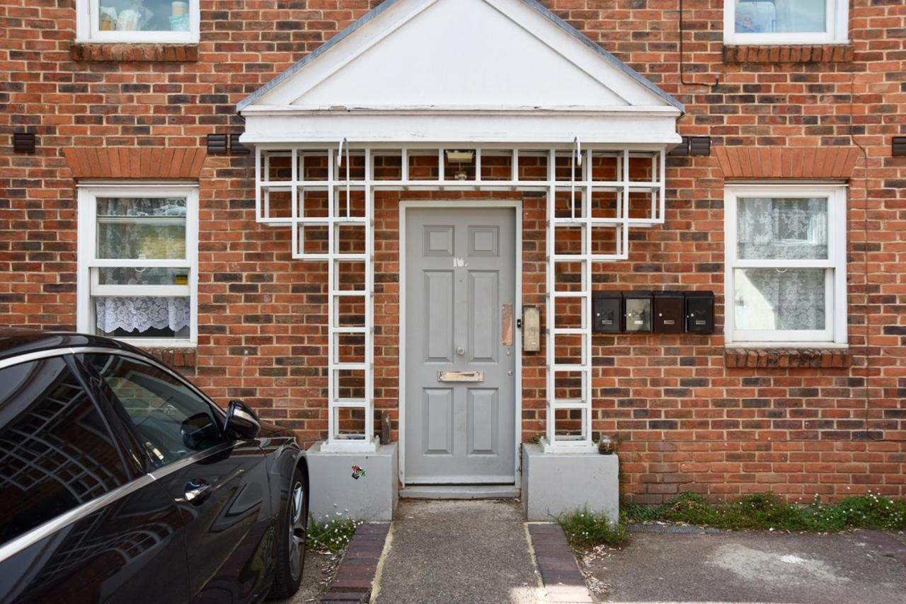 Lancing Apartments - Spacious 2 Bed - Sleeps 6 - Burnham Village Slough Luaran gambar